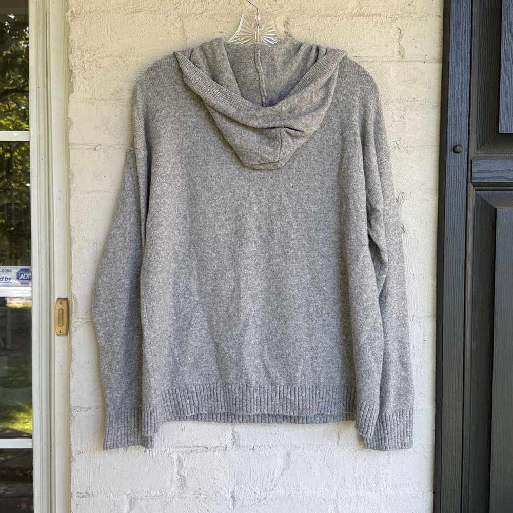 NWT Lou & Grey Dog Mom Hooded Gray Pullover Sweater Size Medium - Picture 7 of 11